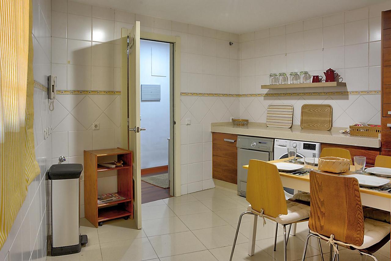 San Bernardo Family Apartment Seville Exterior photo