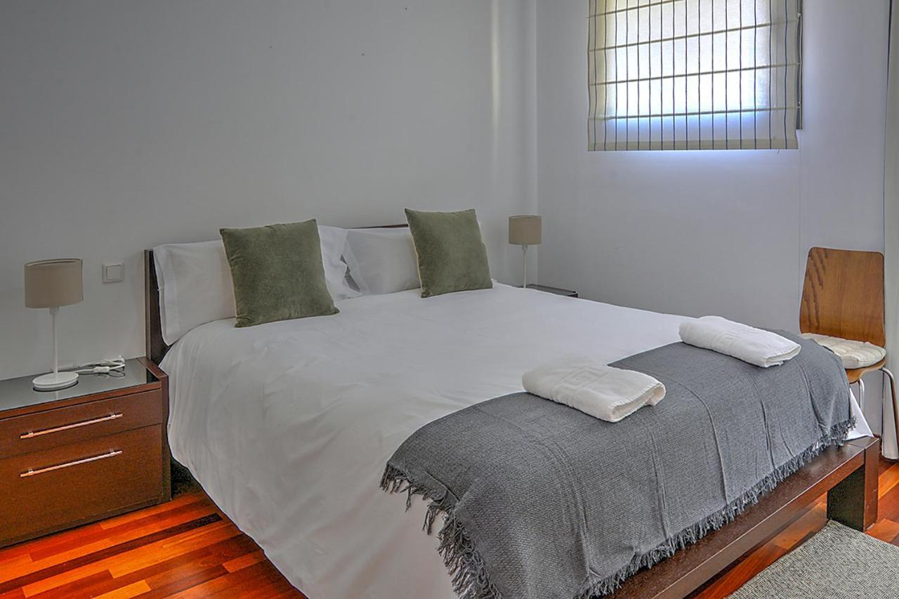 San Bernardo Family Apartment Seville Exterior photo